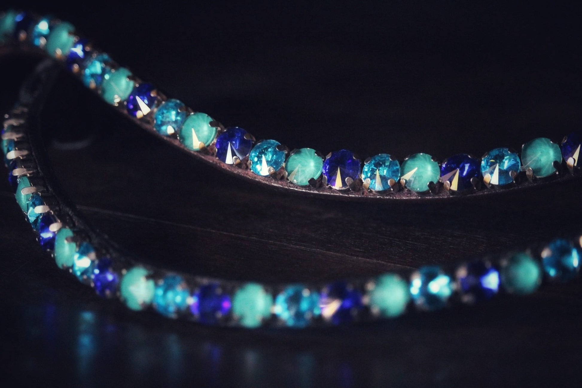 Chunky Swarovski Emerald in the sky