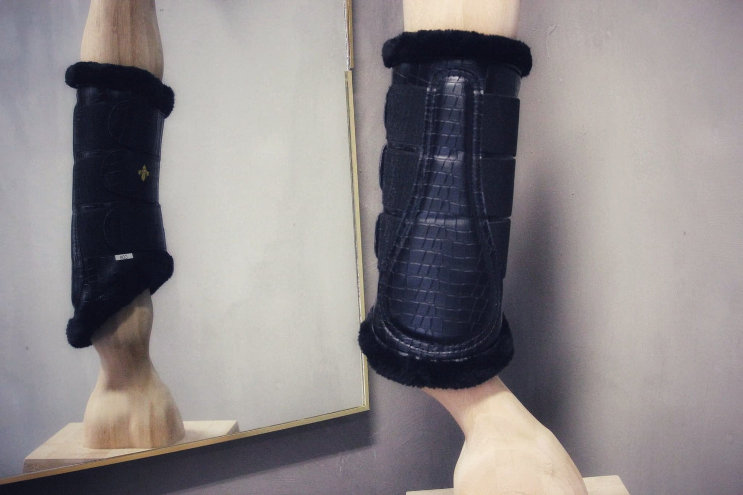 Onyx leg protectors