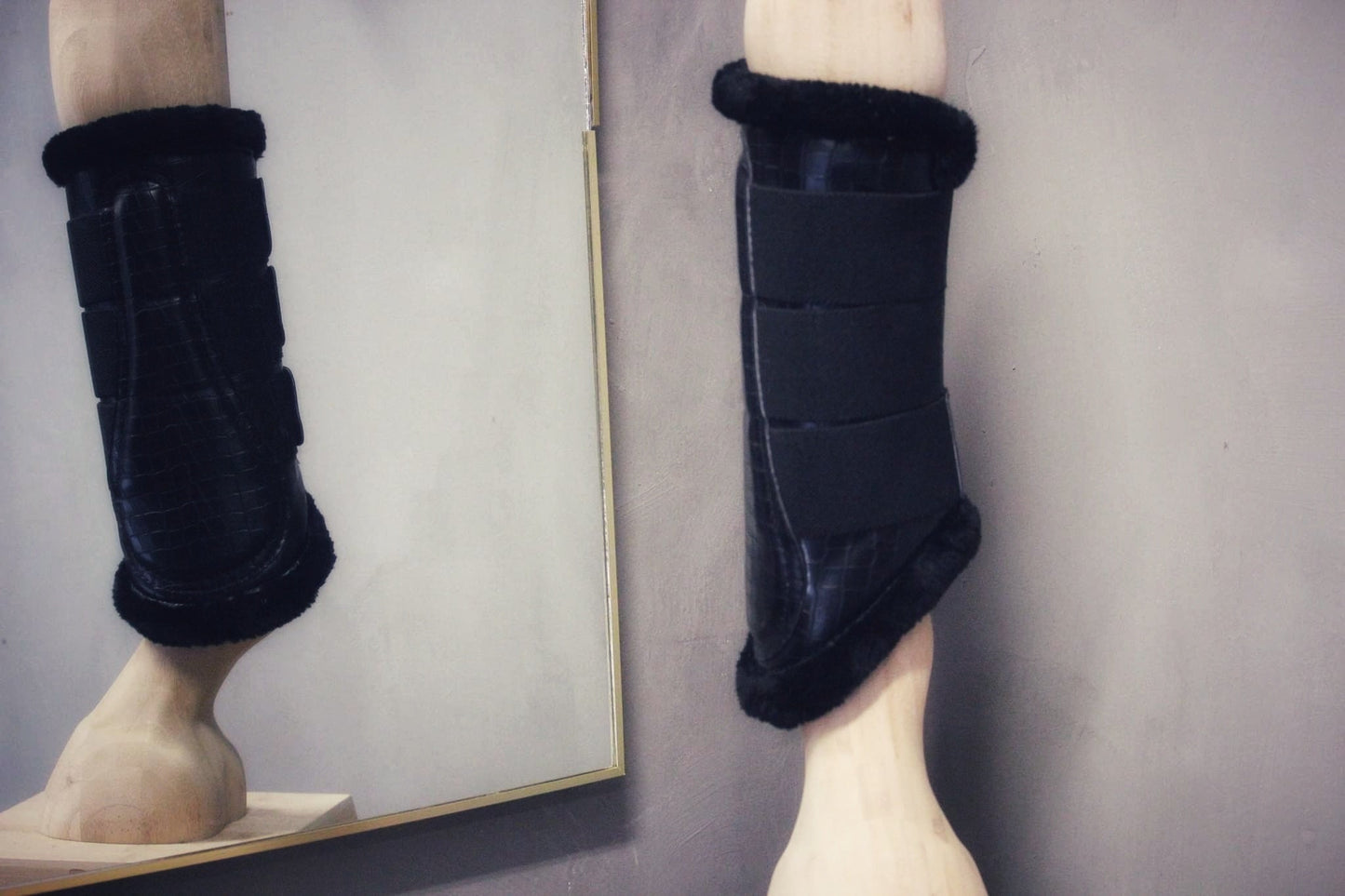 Onyx leg protectors