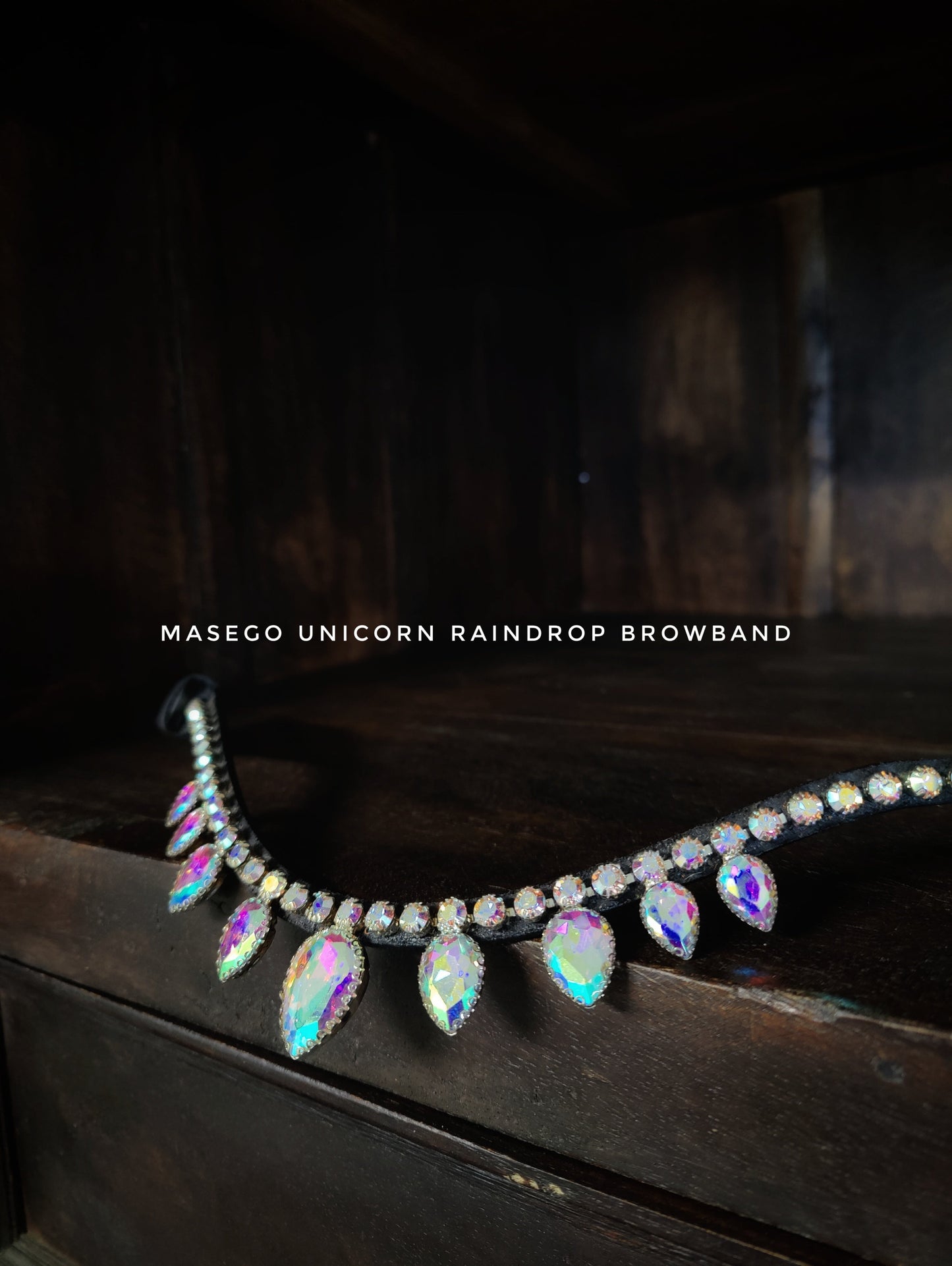 Unicorn Raindrop Browband with large dropshaped crystals on soft leather and embossed logo