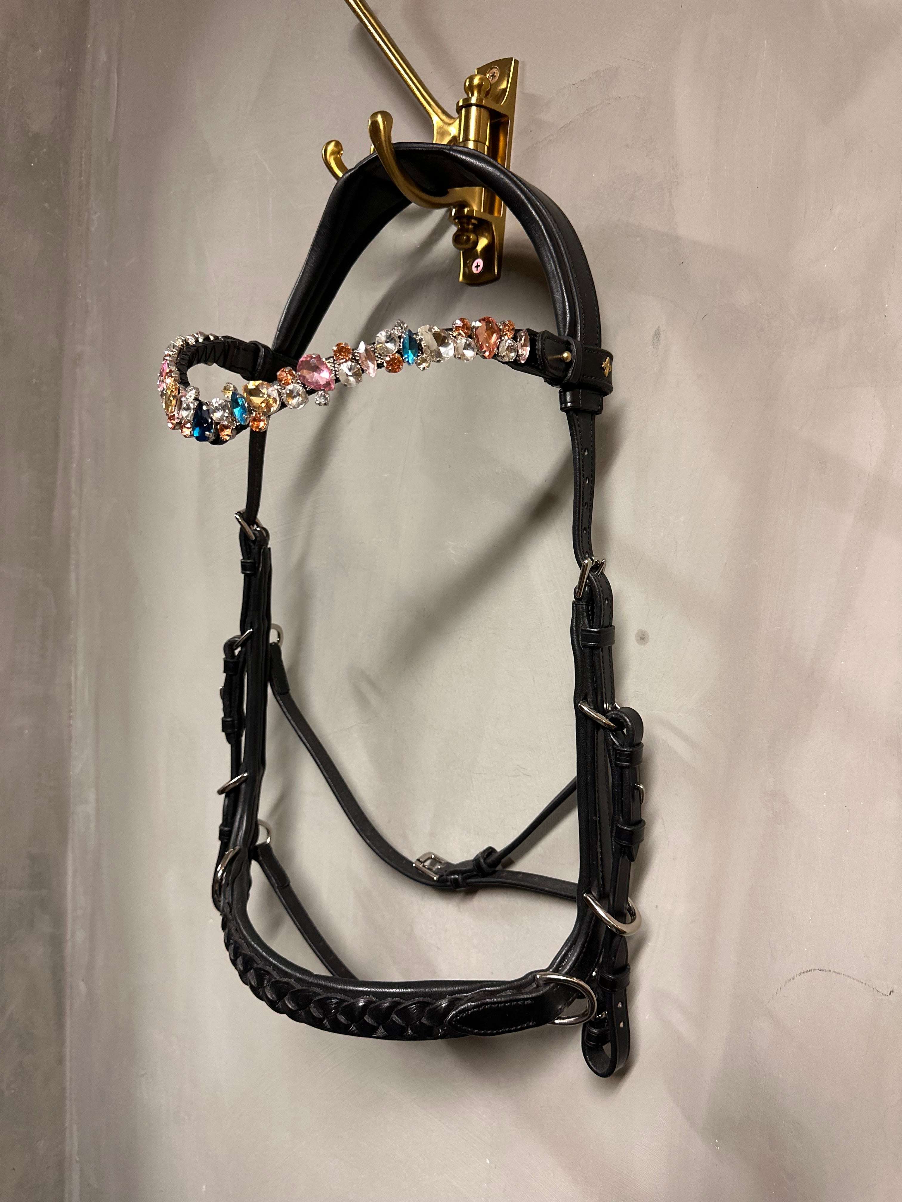 Odessa Bonita Multi bridle in silver with padded braided noseband and removable bitstrap made of premium Italian leather